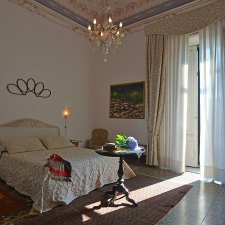B&B Di Charme Camelie Palazzo Nicotra Riposto Exterior foto